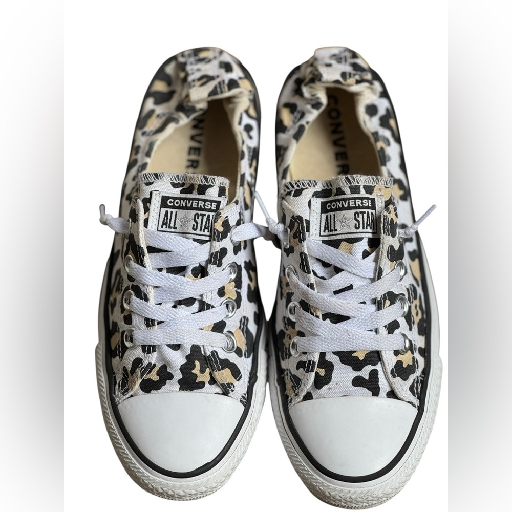 Converse woman’s animal print shoreline sneaker size 8